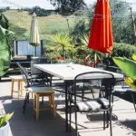 Kan jeg montere en lyskæde på min parasol?